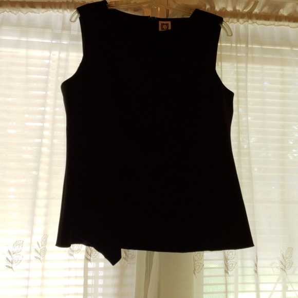 Anne Klein Tops - Anne Klein Sleeveles Top Anne Klein Tops - Anne Klein Sleeveles Top